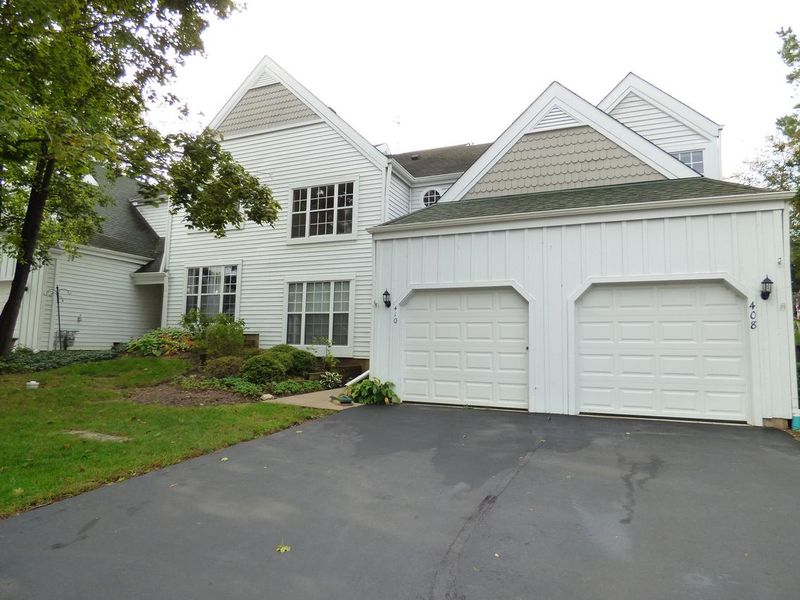 410 Edgewater Ln., Wauconda, IL 60084