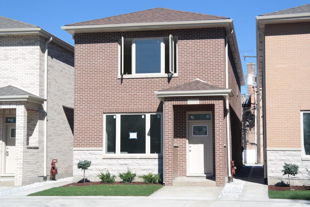 542 W Root St., Chicago, IL 60609