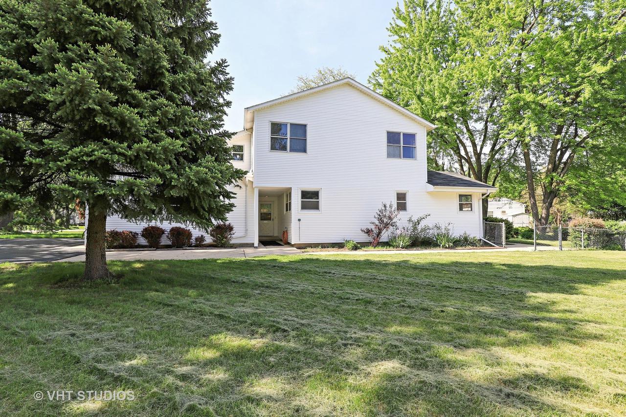 33639 N Greentree Rd., Grayslake, IL 60030