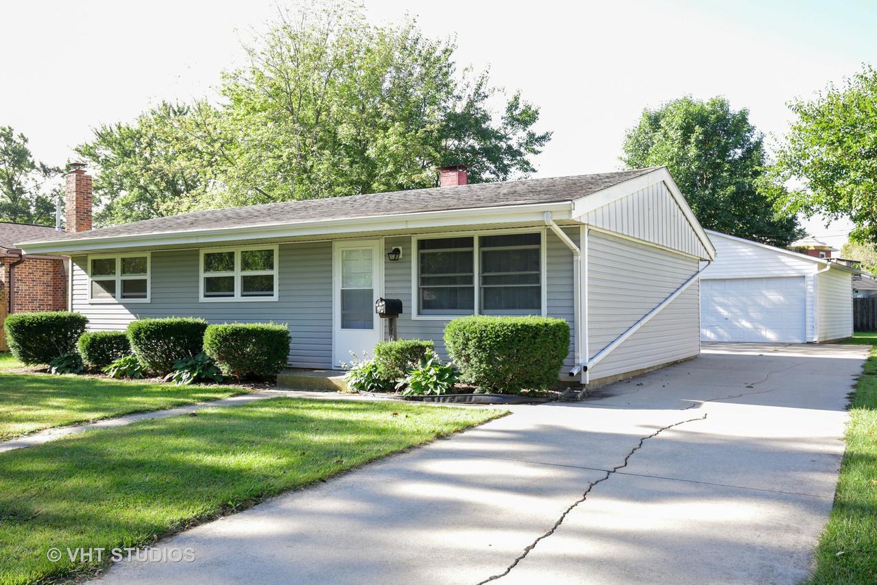 1705 Seaman Ave., Dekalb, IL 60115