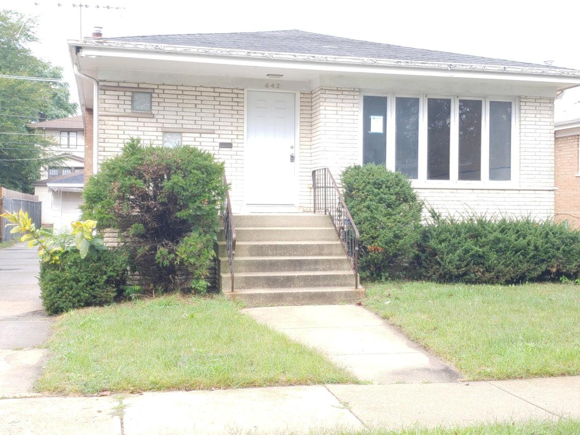 642 Paxton Ave., Calumet City, IL 60409