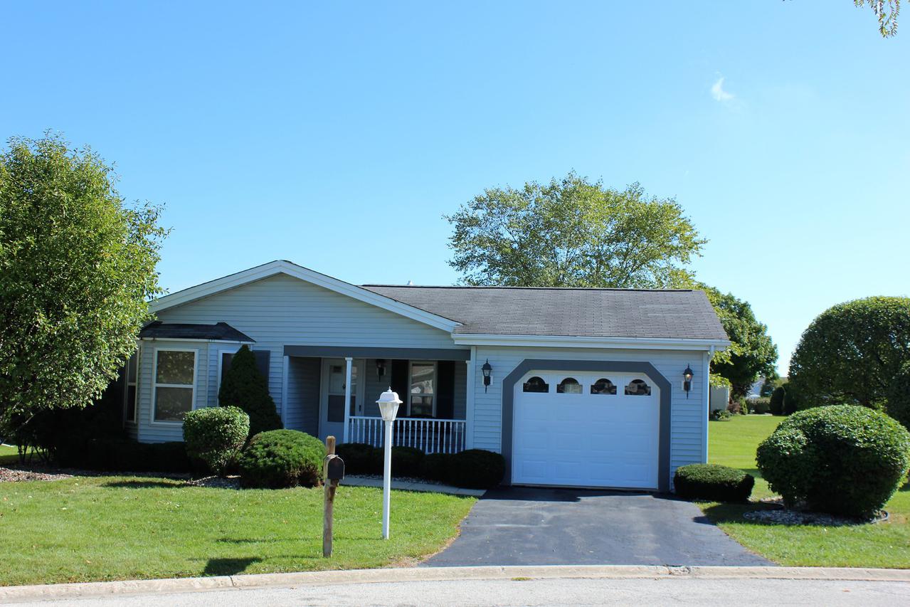1027 Castleton Ct., Grayslake, IL 60030