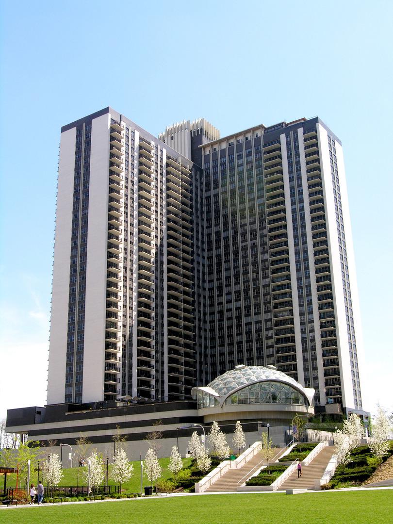 400 E Randolph St. #1218, Chicago, IL 60601