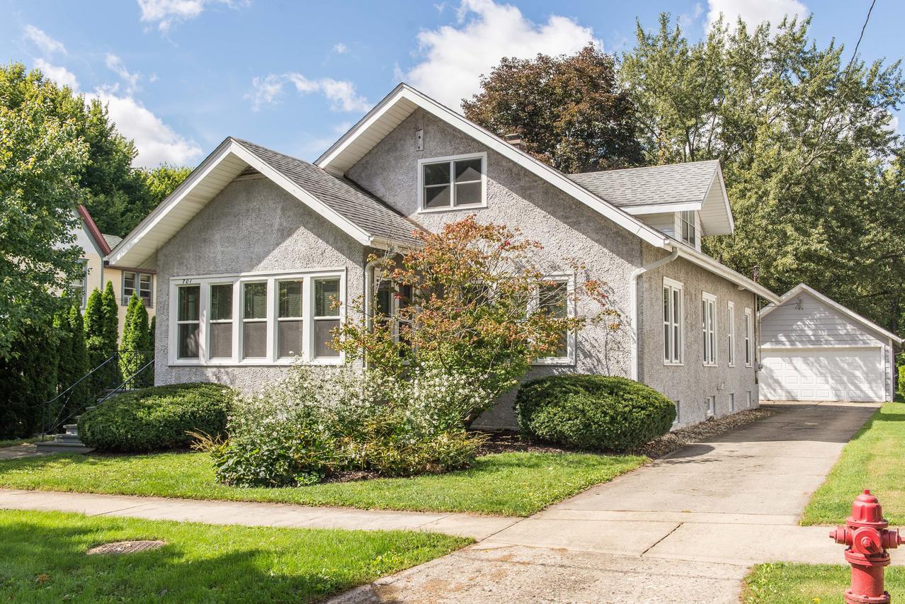 701 S 3rd St., Dekalb, IL 60115