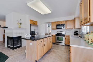 539 Penny Ln., Grayslake, IL 60030