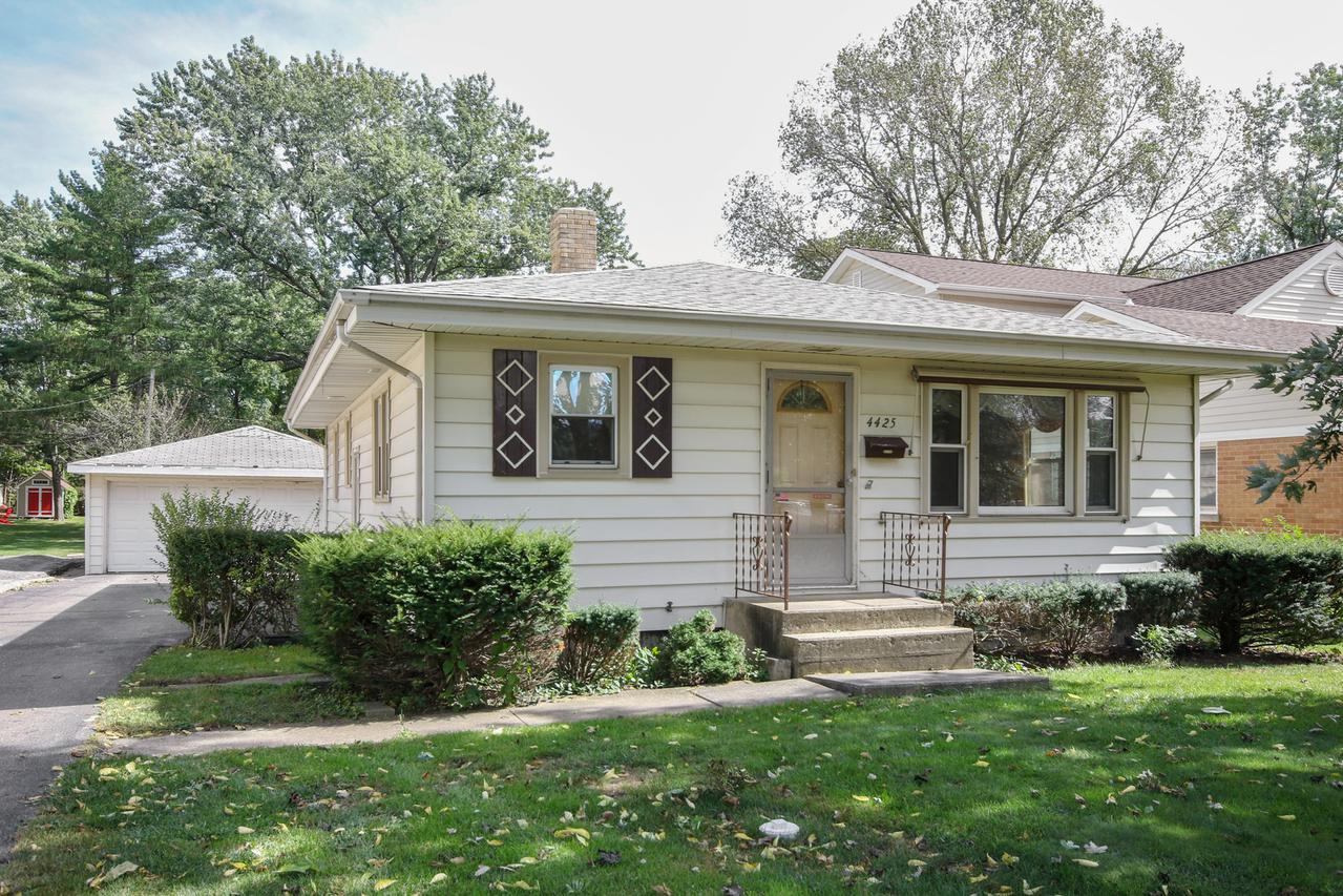 4425 Highland Ave., Downers Grove, IL 60515