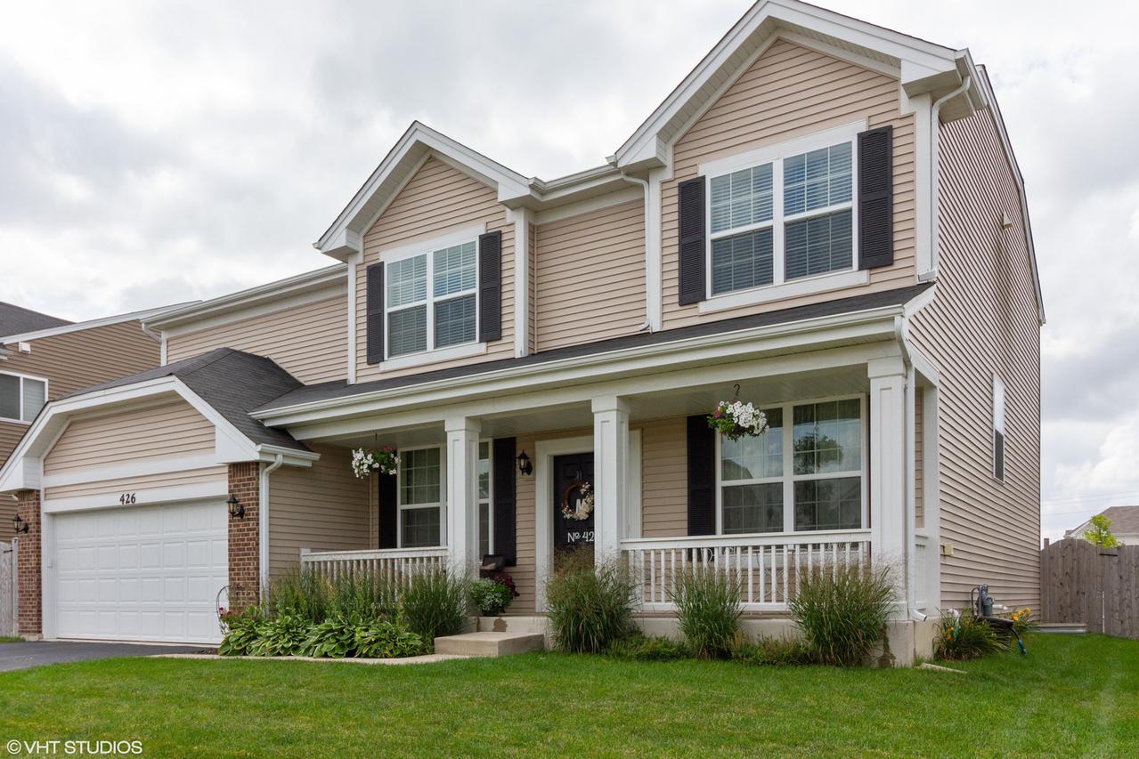 426 Minuet Cir., Volo, IL 60073