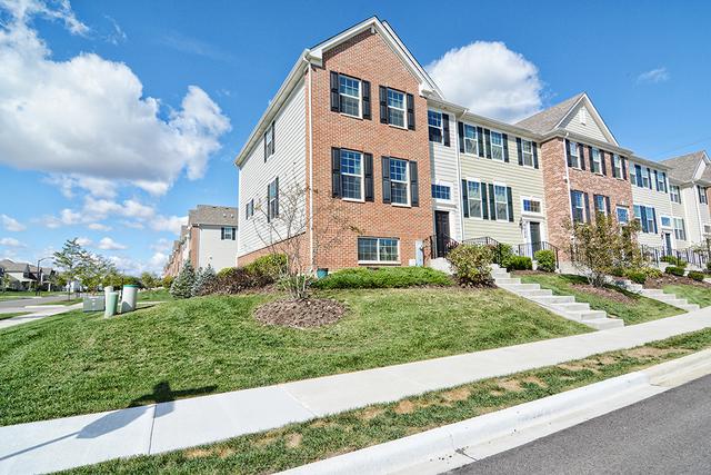 4000 Pompton Ct., Elgin, IL 60124