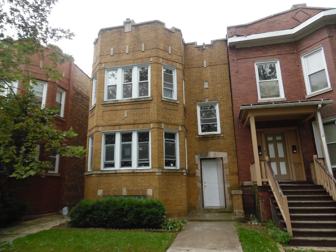 711 E 90th St., Chicago, IL 60619