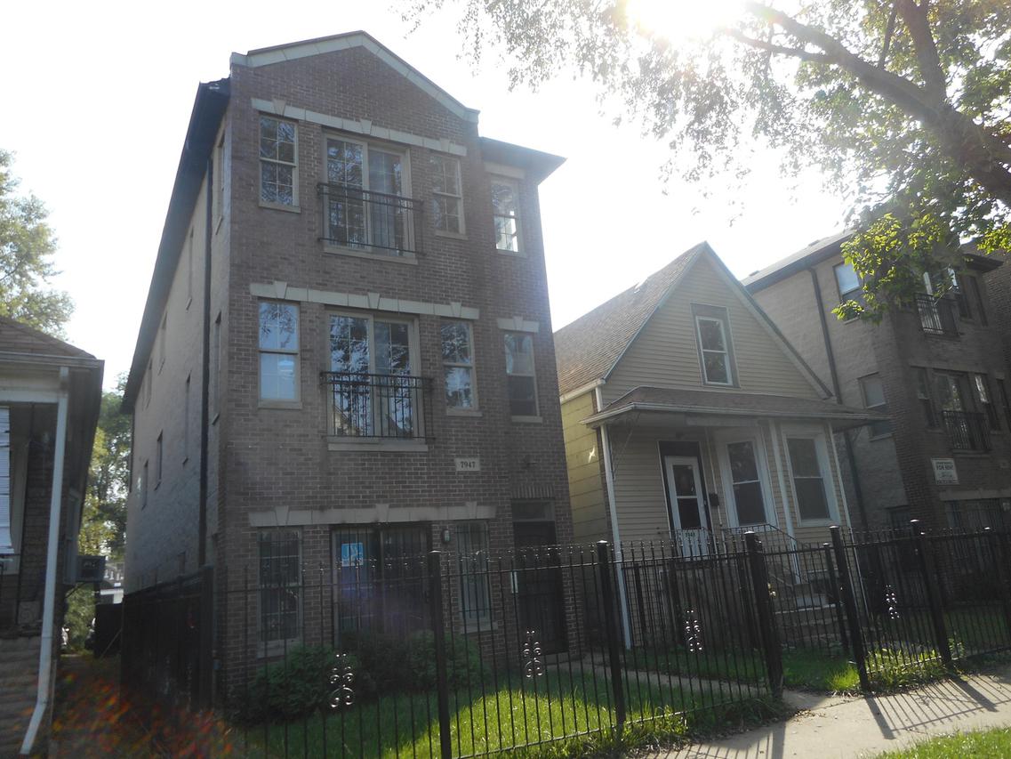 7947 S Escanaba Ave., Chicago, IL 60617