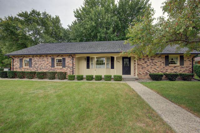 101 W Briarcliff Dr., St. Joseph, IL 61873