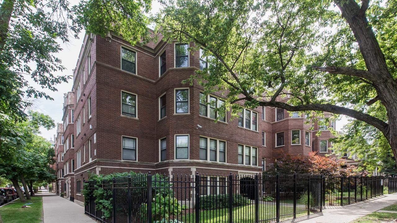 1701 W Greenleaf Ave. #G, Chicago, IL 60626