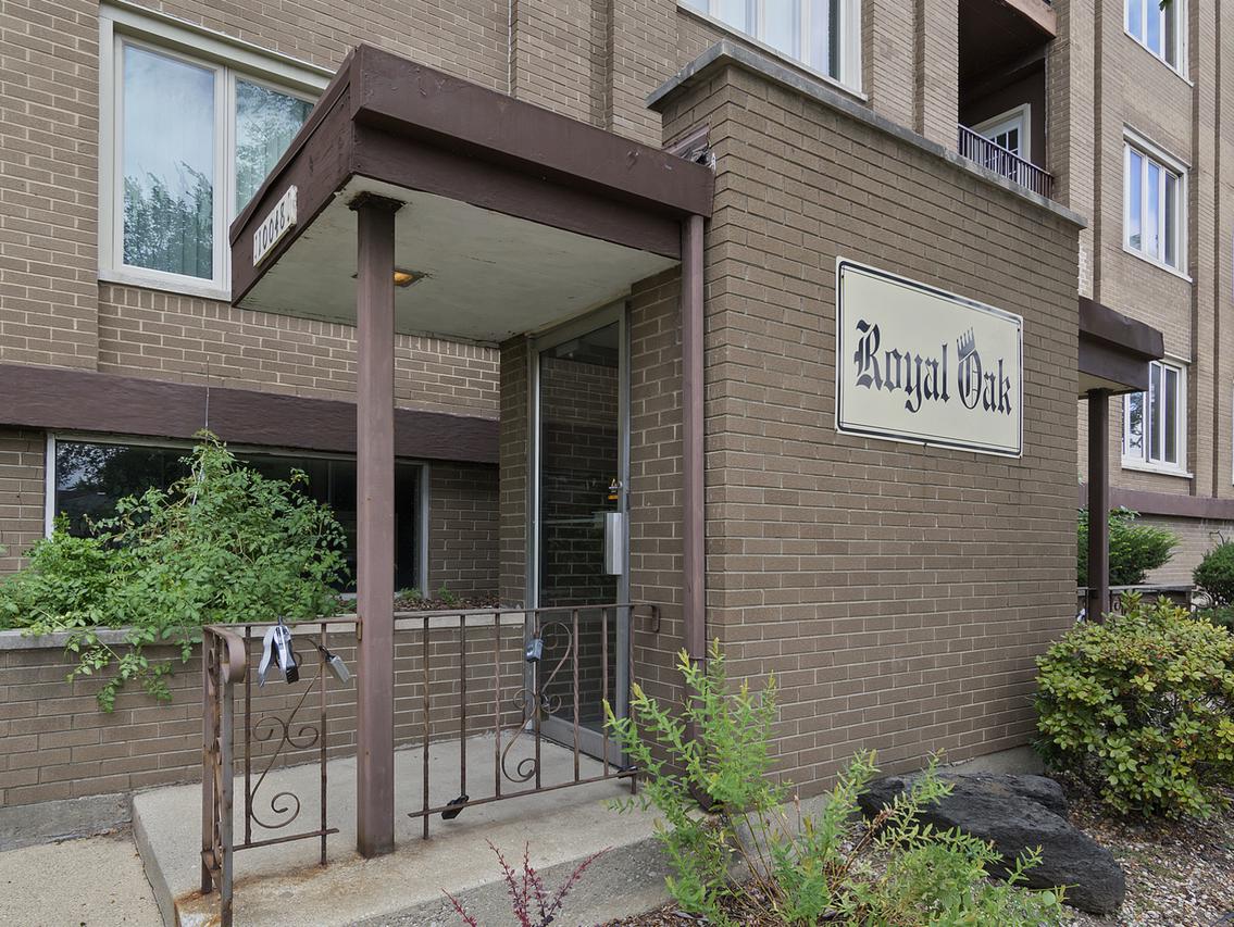 10048 S Pulaski Rd. #3K, Oak Lawn, IL 60453
