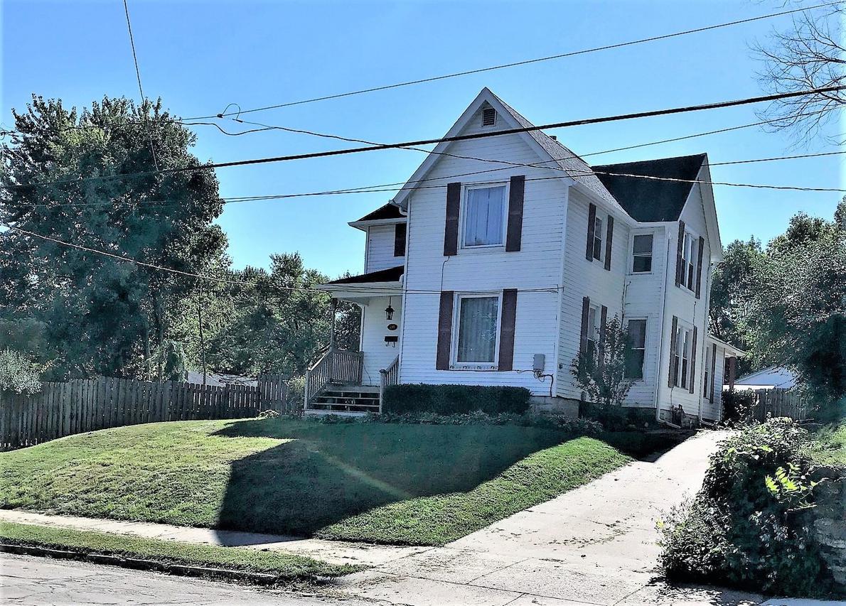 510 E 3rd St., Dixon, IL 61021