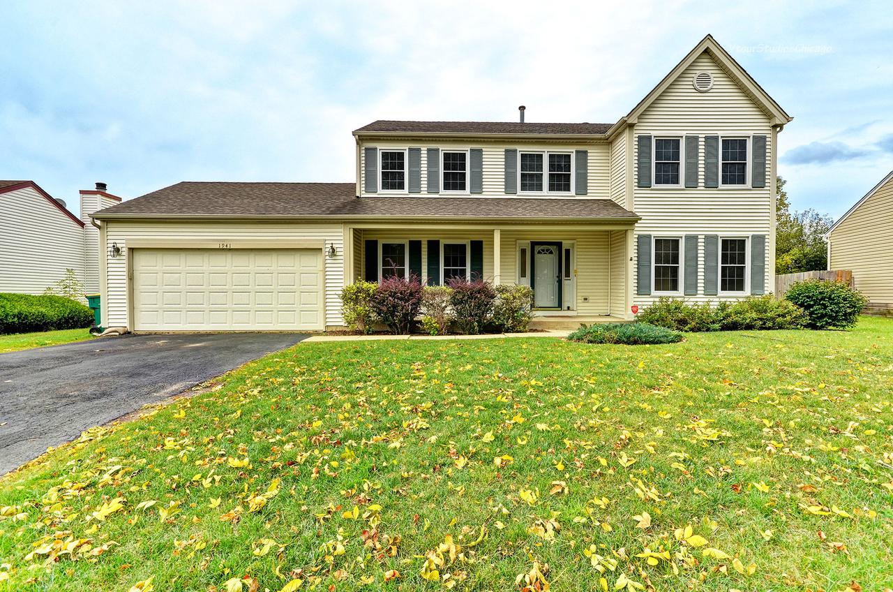 1941 Sprucewood Ln., Gurnee, IL 60031