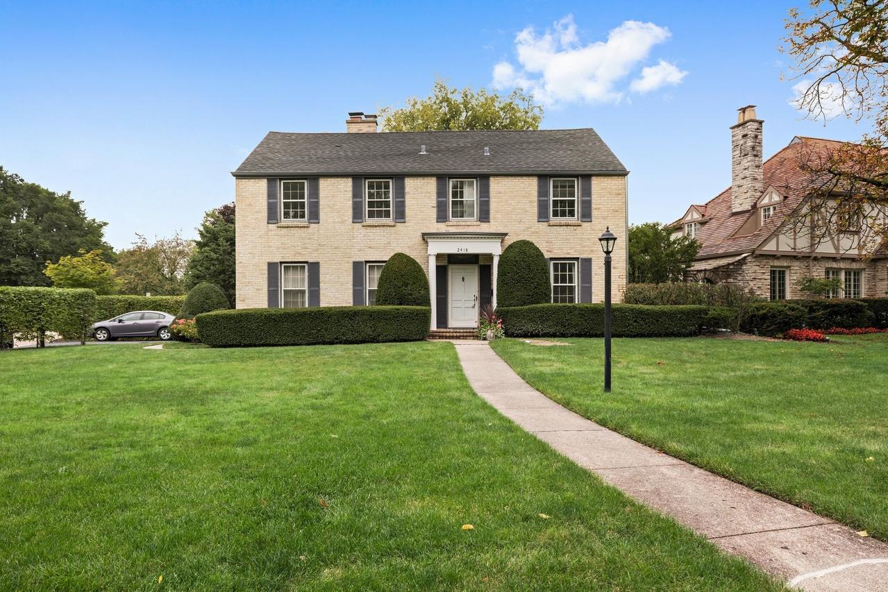 2418 Elmwood Ave., Wilmette, IL 60091