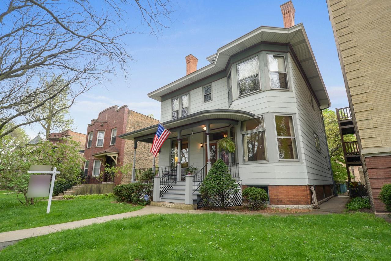 6330 N Hermitage Ave., Chicago, IL 60660