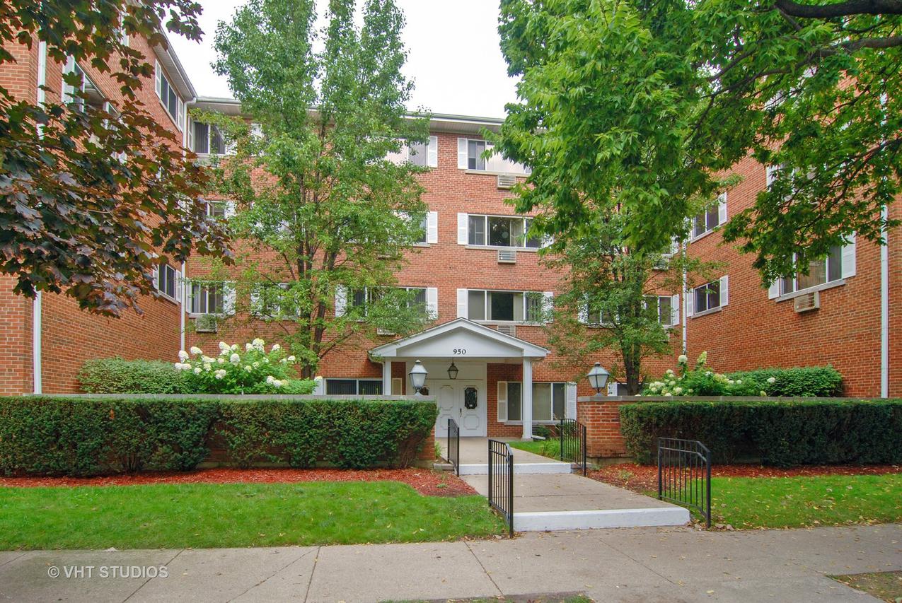 950 Washington Blvd. #103, Oak Park, IL 60302