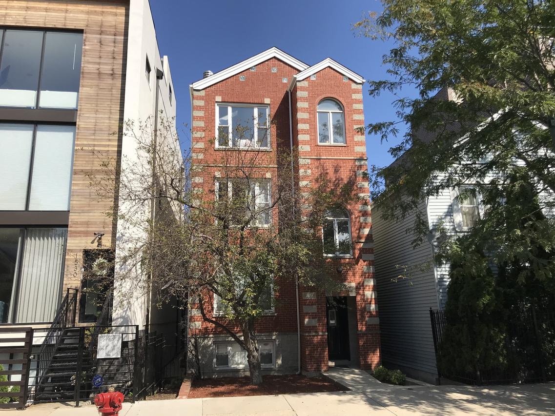 1528 W Chestnut St., Chicago, IL 60642