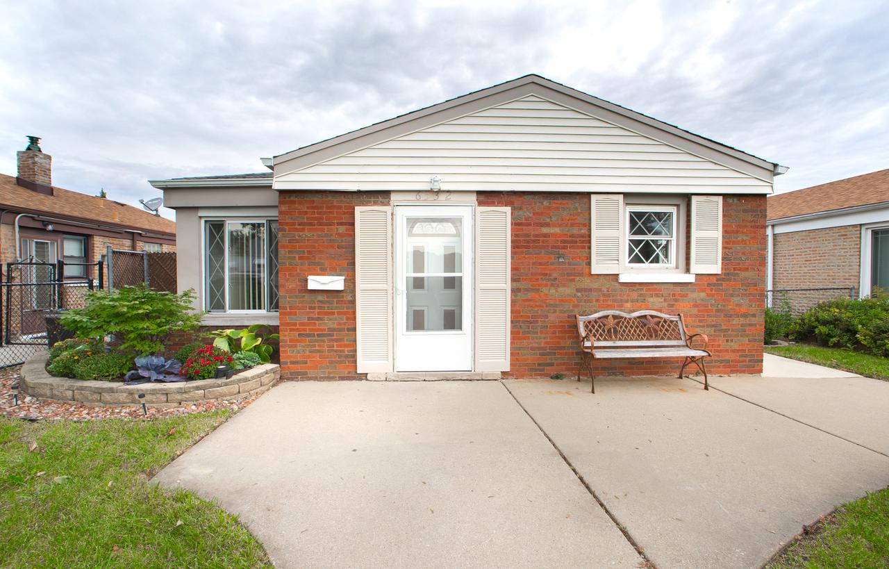 6532 W 61st St., Chicago, IL 60638