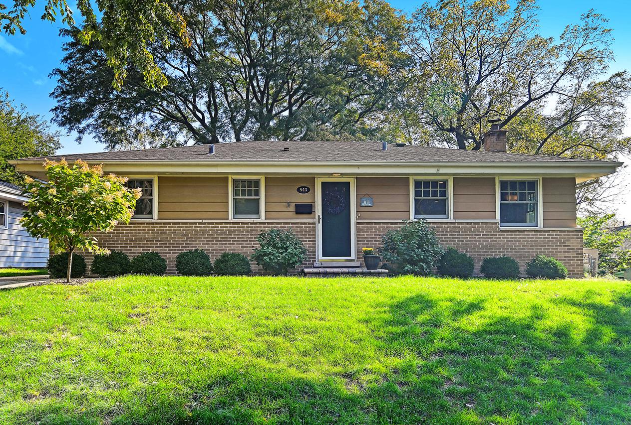 543 Whittier Ave., Glen Ellyn, IL 60137