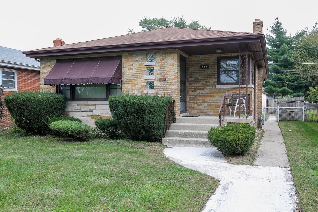 439 Hirsch Ave., Calumet City, IL 60409