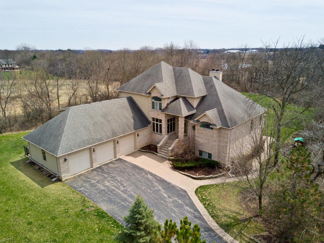 46 Sequoia Rd., Hawthorn Woods, IL 60047
