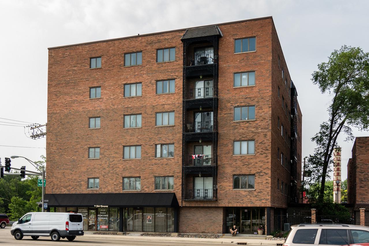 7912 W North Ave. #603, Elmwood Park, IL 60707