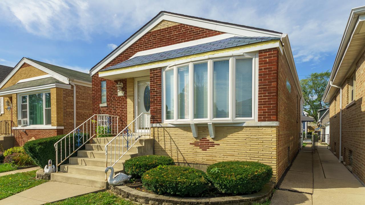5304 N Nagle Ave., Chicago, IL 60630