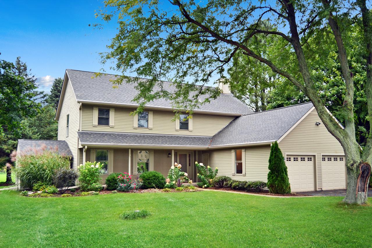 4013 Wilderness Rdg, Crystal Lake, IL 60012