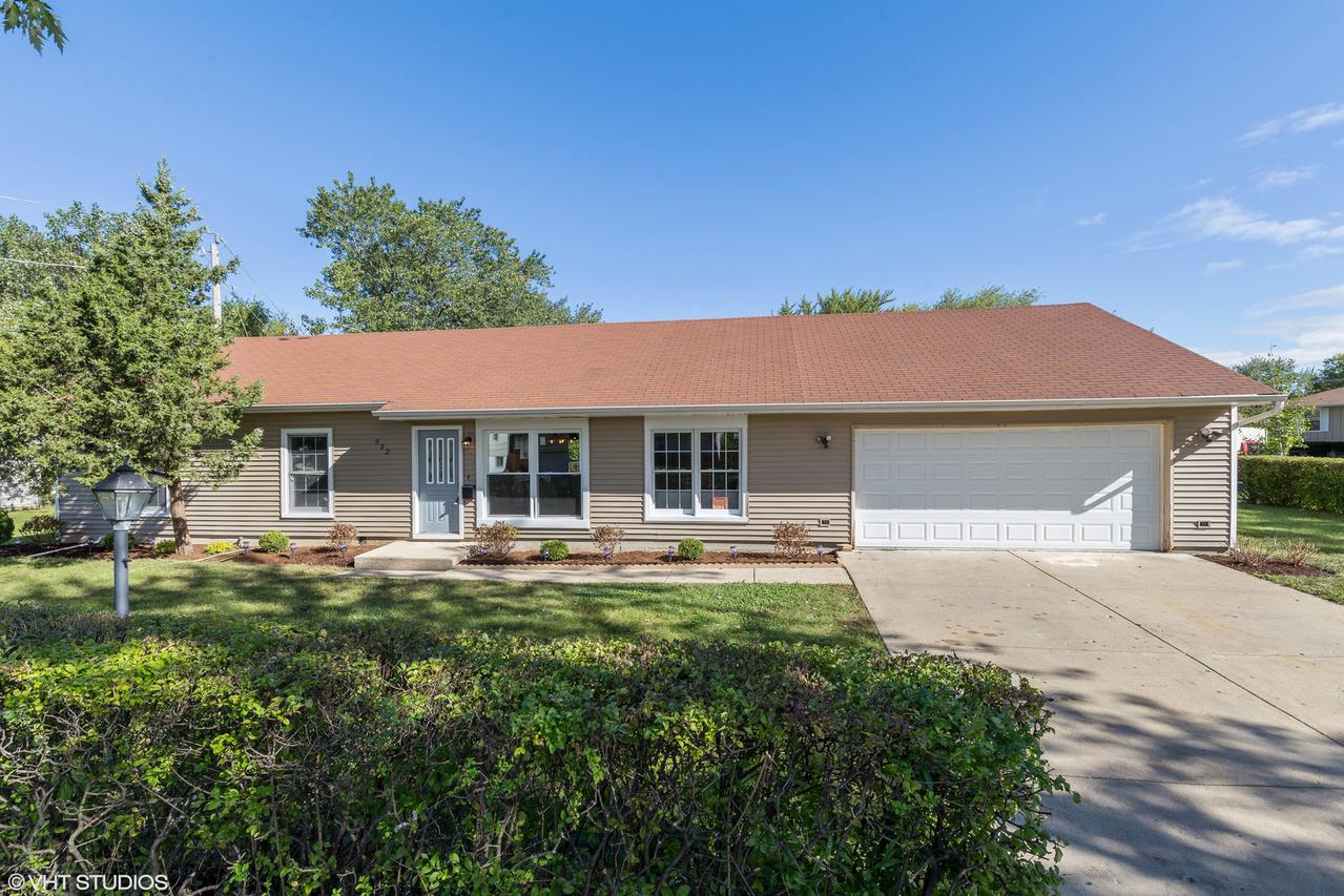522 Lacy Ave., Streamwood, IL 60107