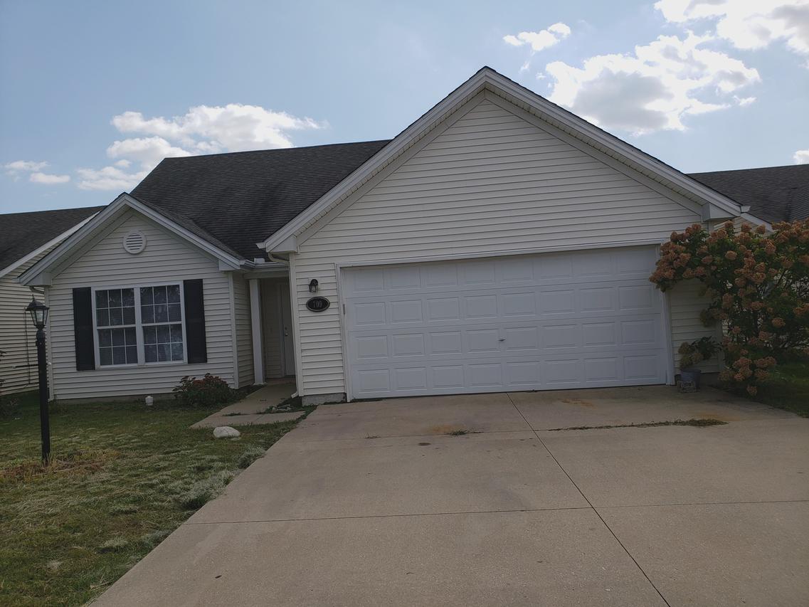 709 Bardeen Ln., Champaign, IL 61822