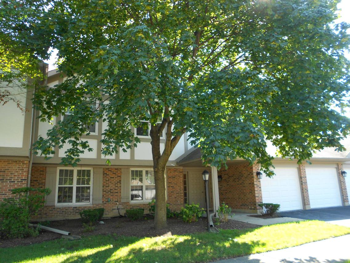 275 Coventry Cir., Vernon Hills, IL 60061