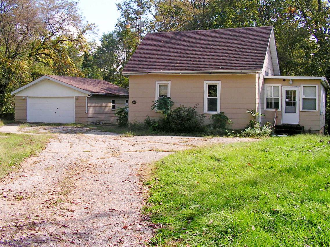 235 N Rock Island St., Bureau, IL 61315