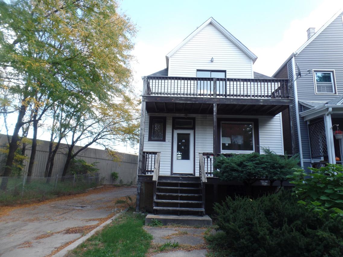 2833 N Mozart St., Chicago, IL 60618