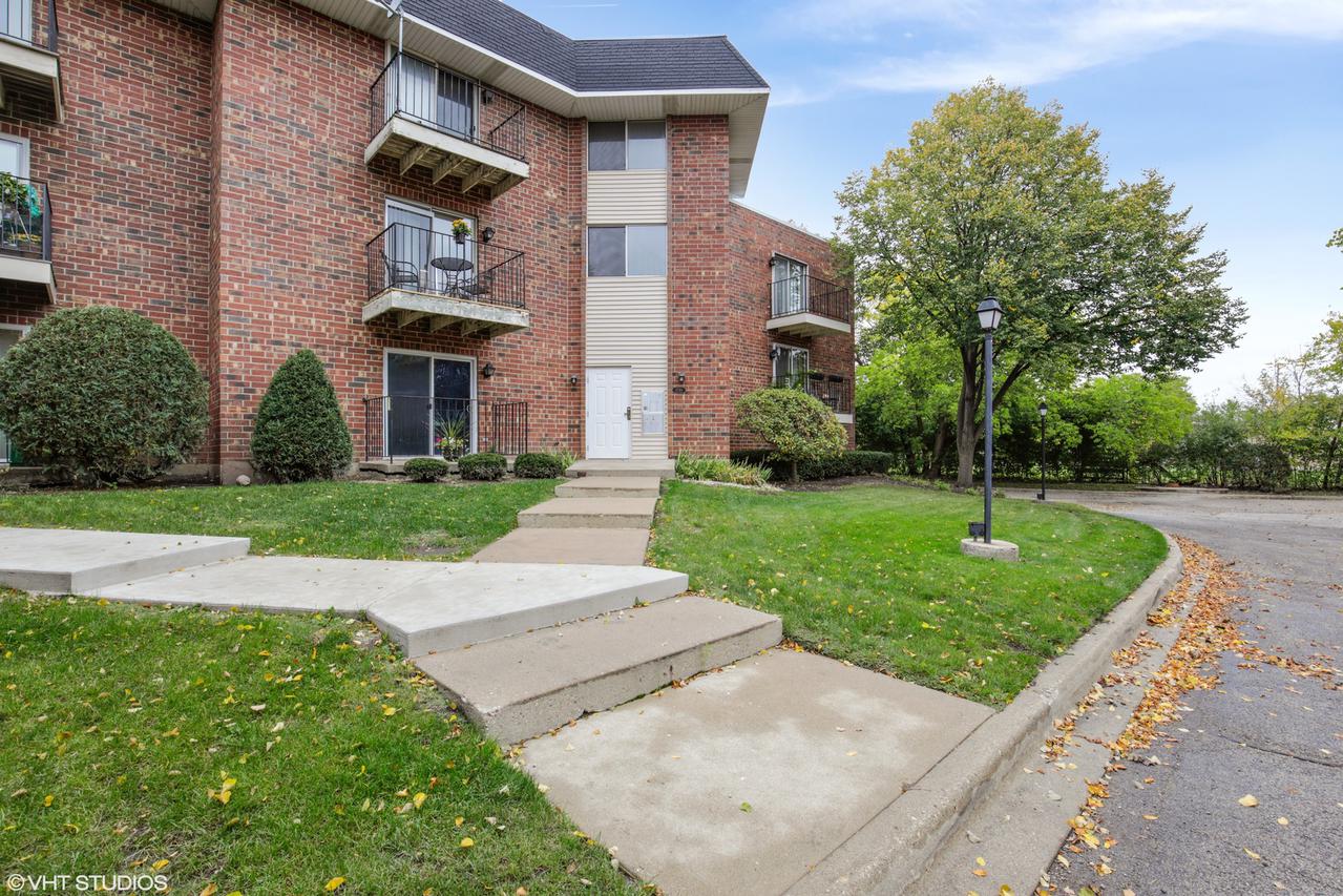 1730 S Arlington Heights Rd. #4B, Arlington Heights, IL 60005