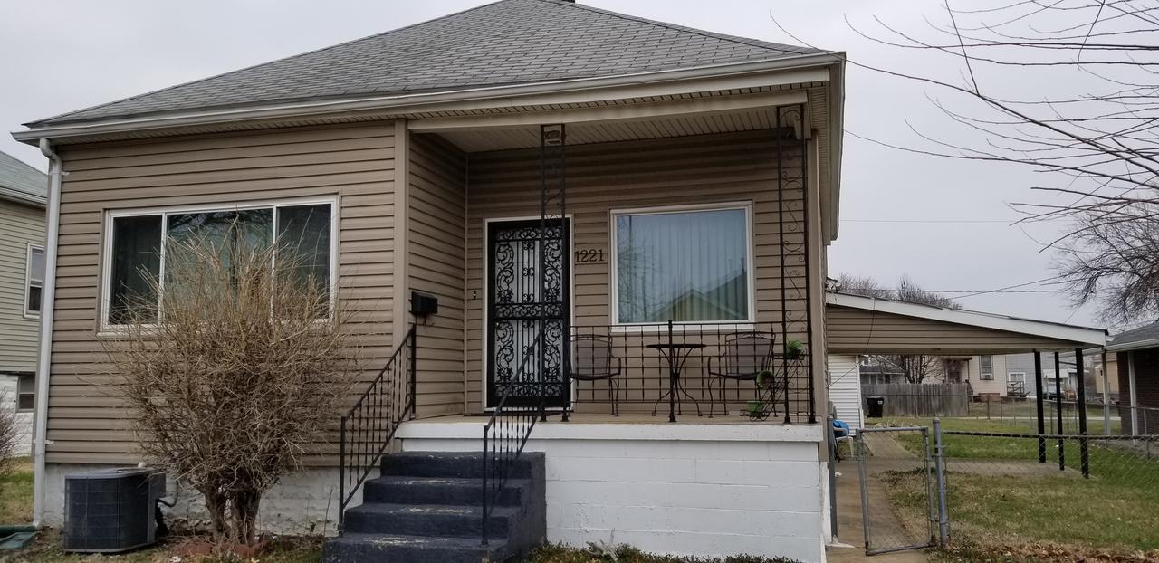 1221 Market St., Madison, IL 62060