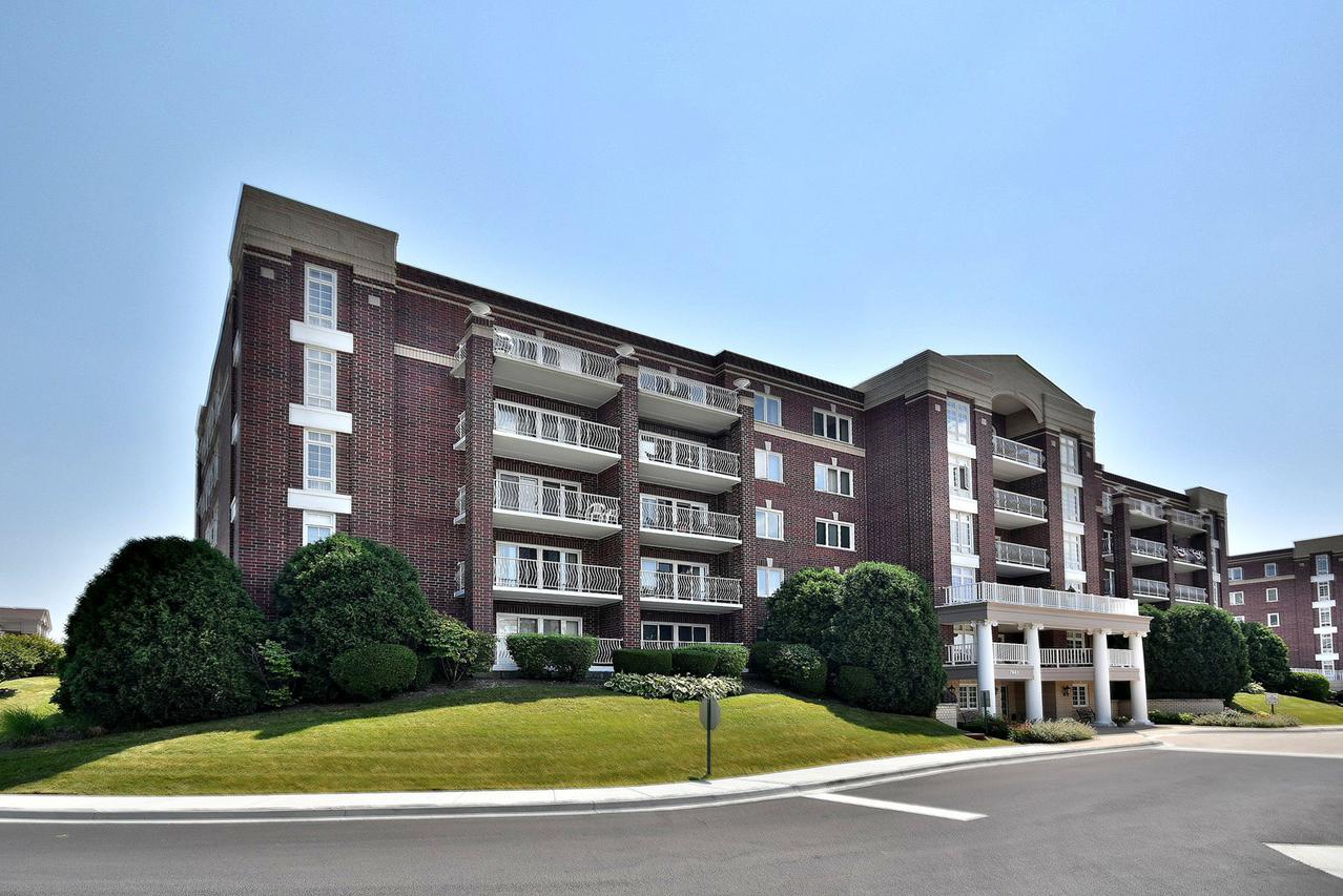 7041 W Touhy Ave. #407, Niles, IL 60714