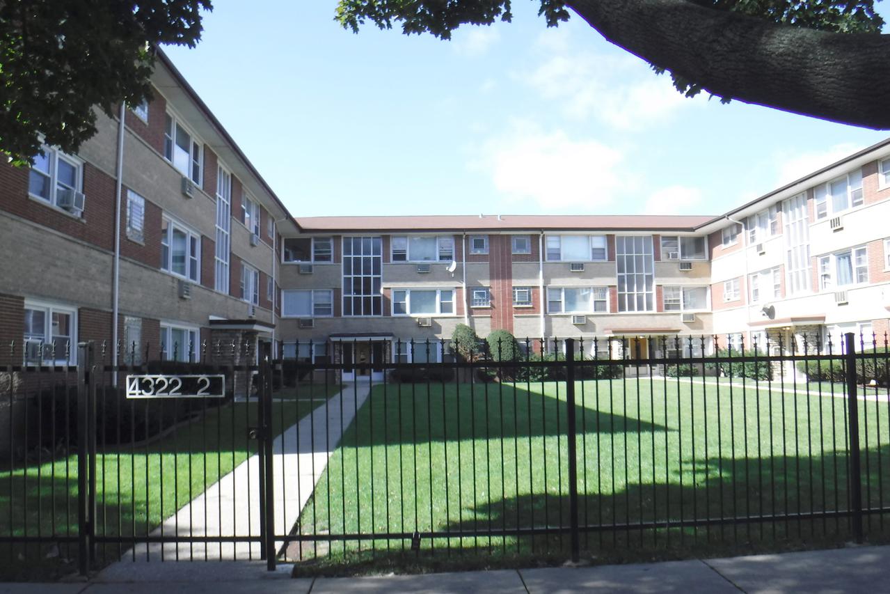 4326 N Keystone Ave. #3C, Chicago, IL 60641