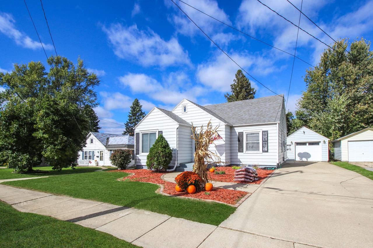 834 W Cleveland St., Freeport, IL 61032