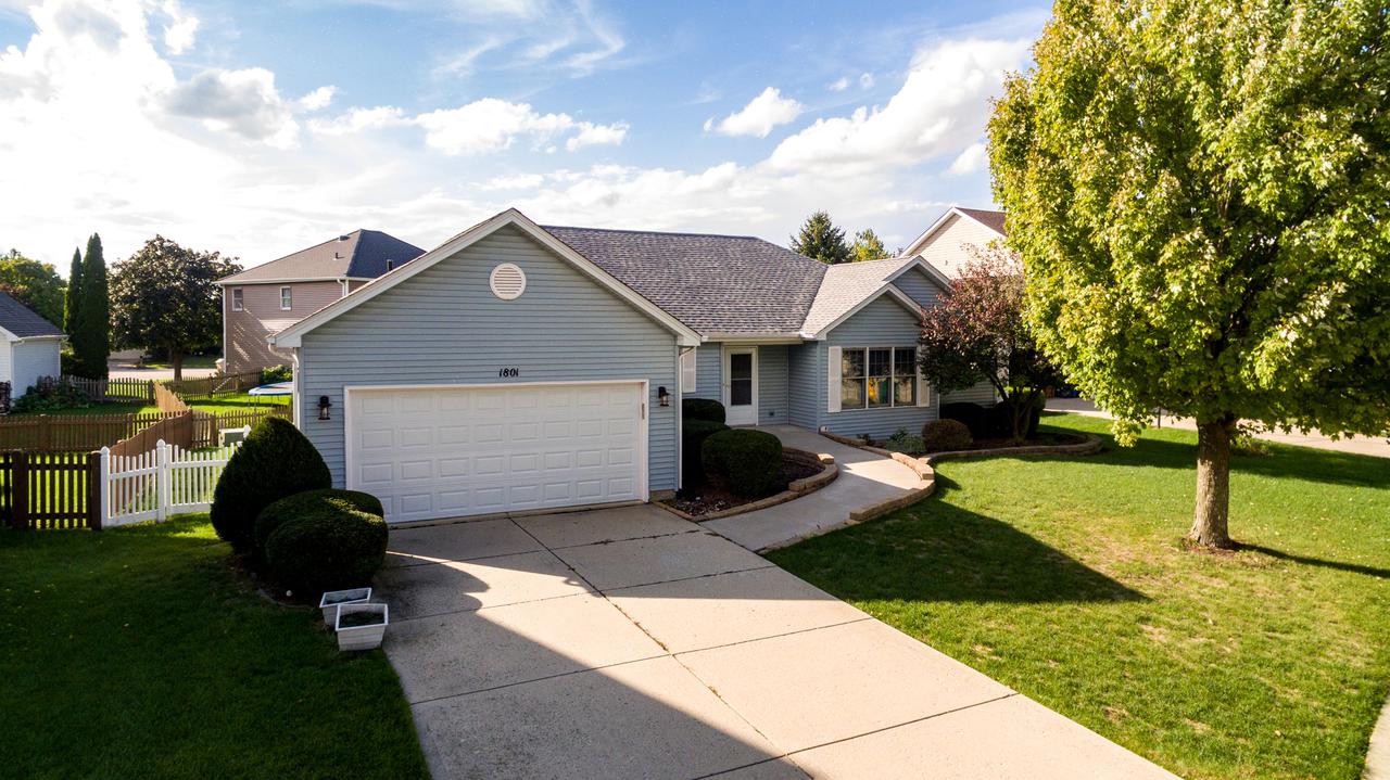 1801 Chestnut Hill Rd., Plainfield, IL 60586