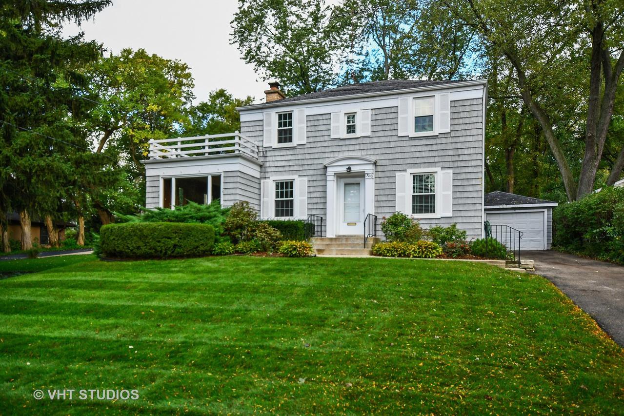 306 Anthony St., Glen Ellyn, IL 60137