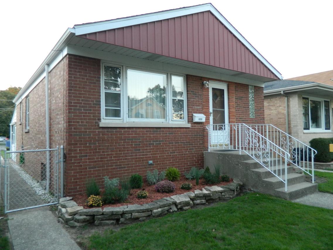 4228 Maple Ave., Stickney, IL 60402