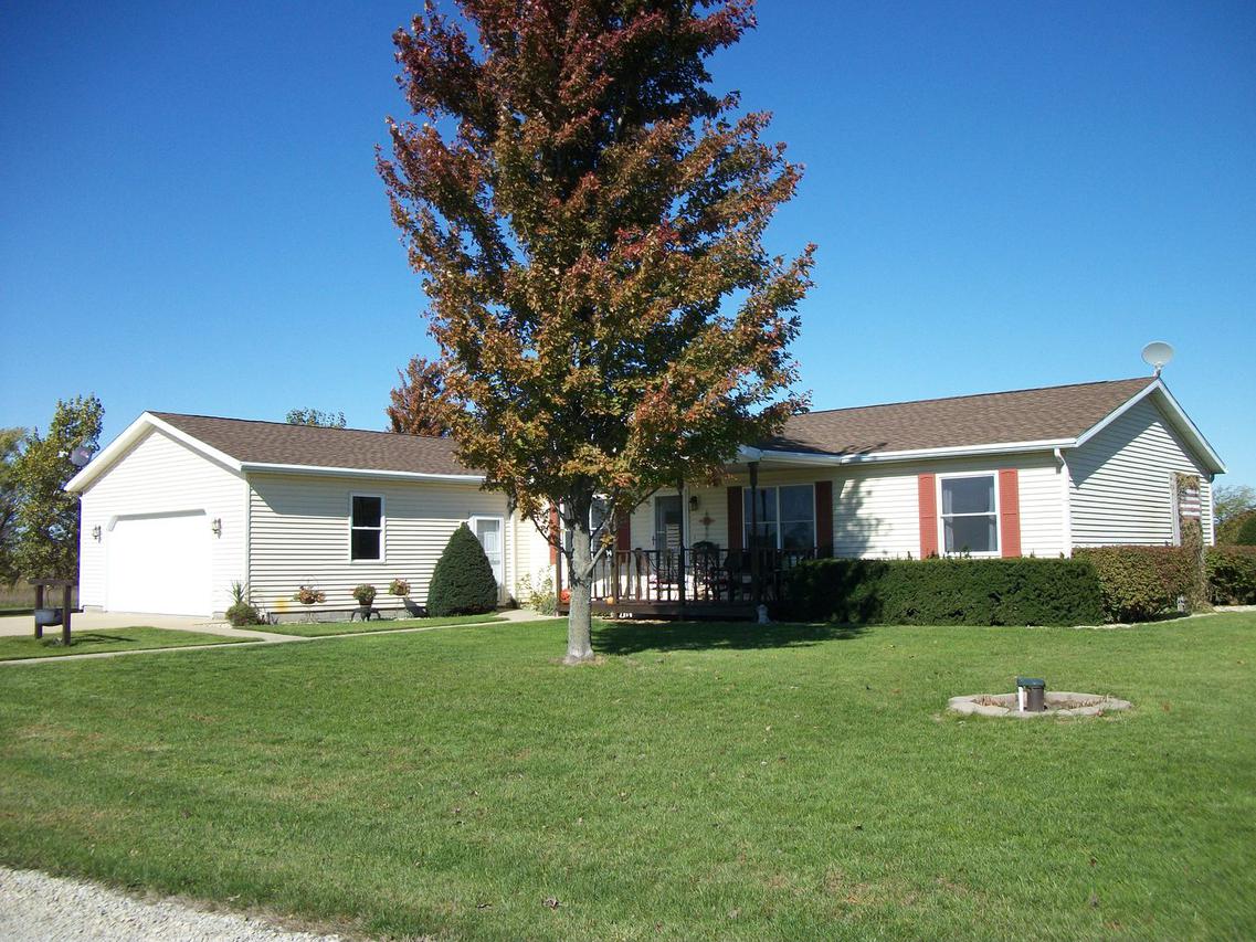 786 E 2900 North Rd., Clifton, IL 60927