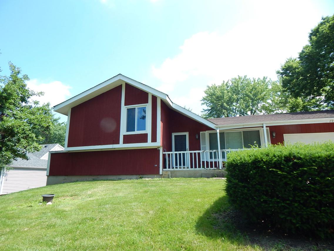235 Dover Ct., Bloomingdale, IL 60108