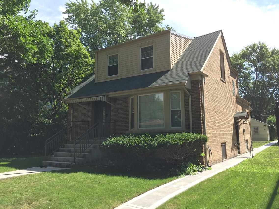 2327 N Oak Park Ave., Chicago, IL 60707