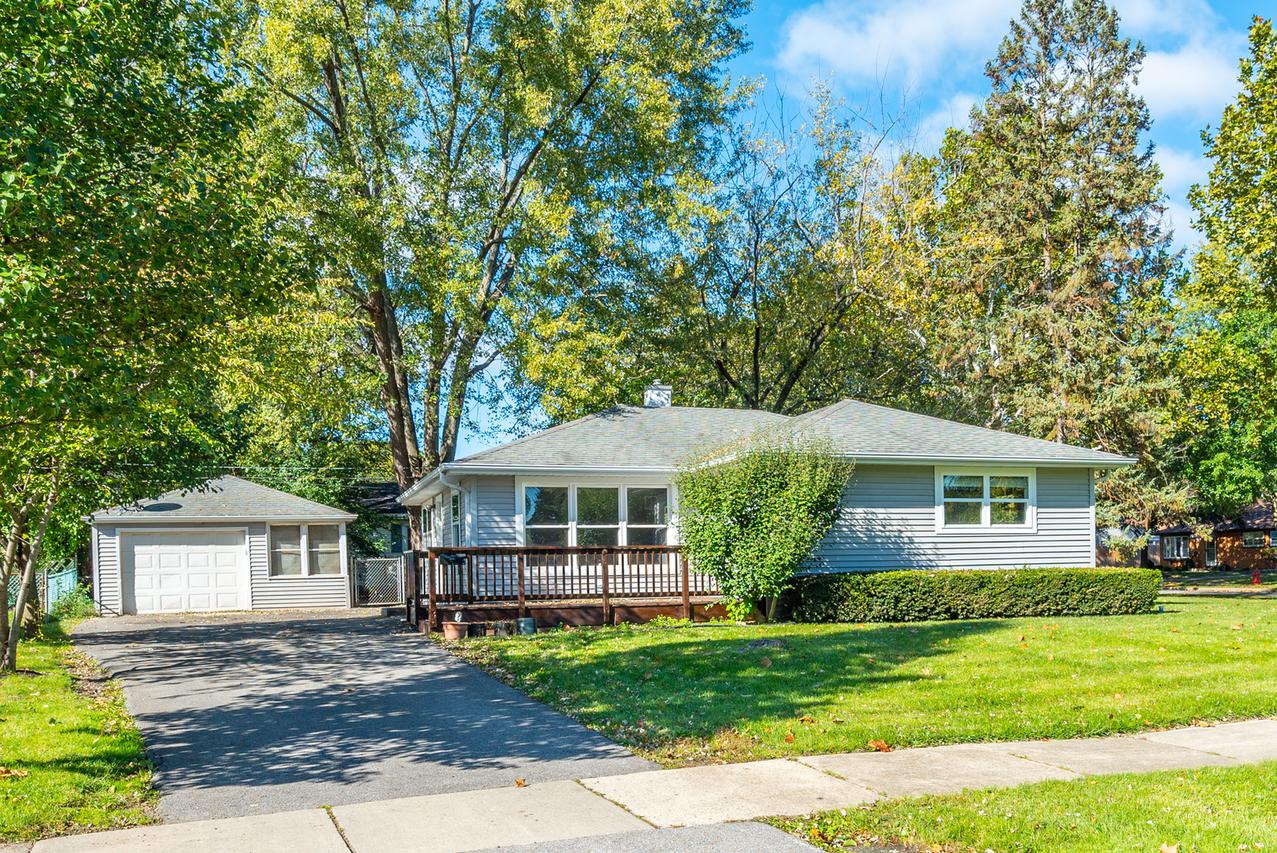 2909 Owl Dr., Rolling Meadows, IL 60008