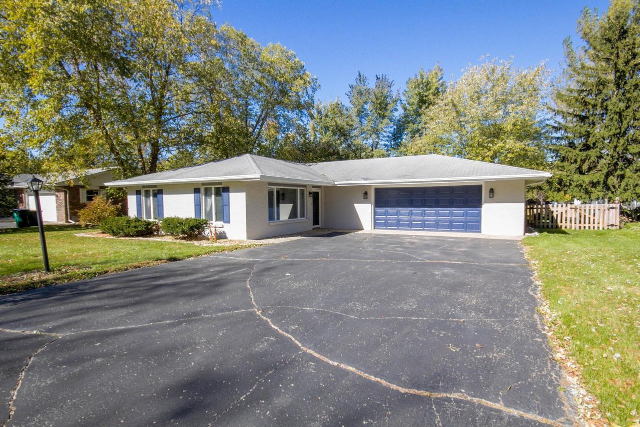 19 Maple St., Yorkville, IL 60560