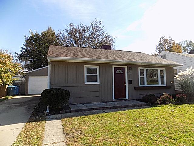 1621 Pike St., Peru, IL 61354