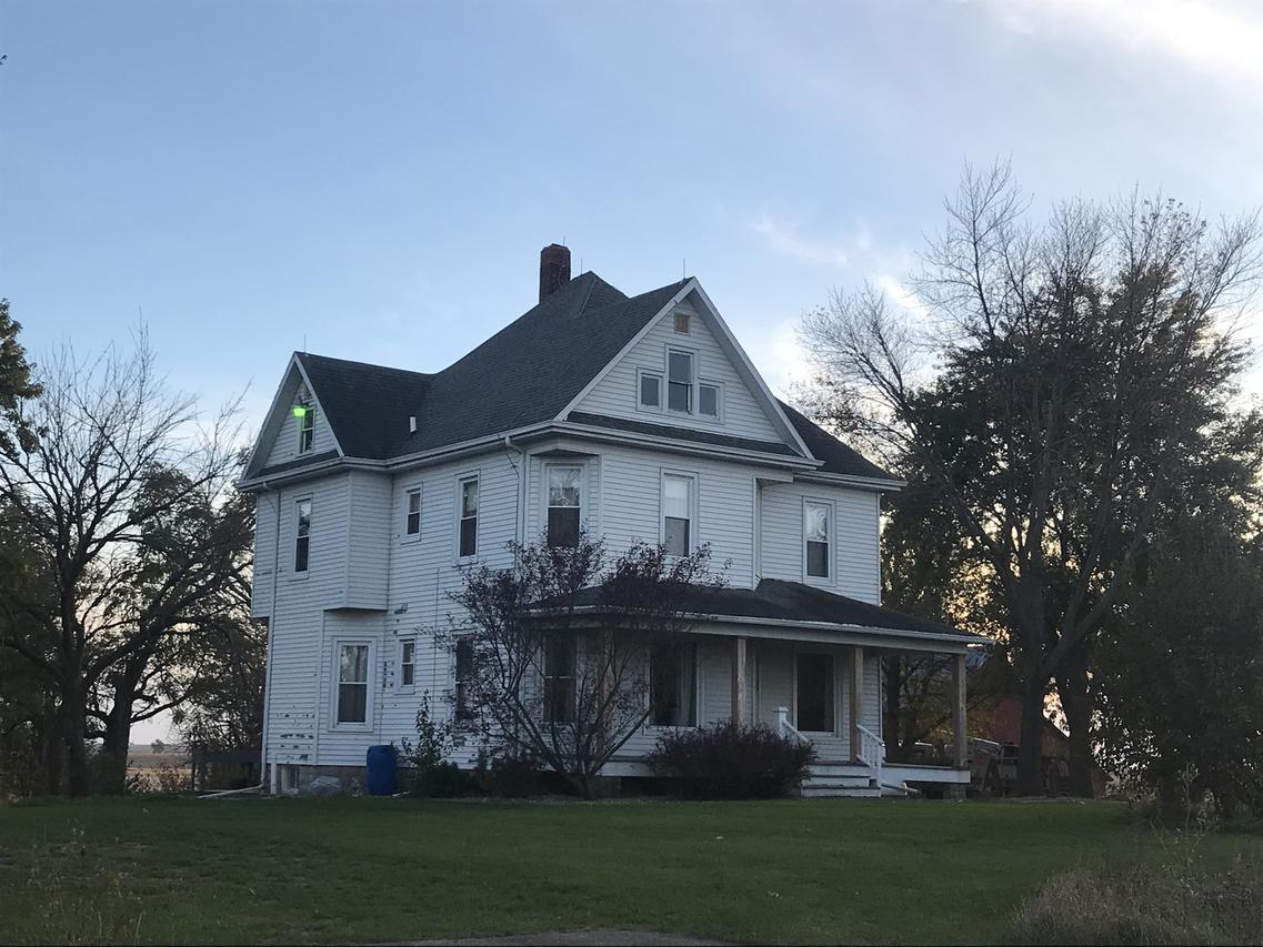 1341 E 3700n Rd., Kempton, IL 60946